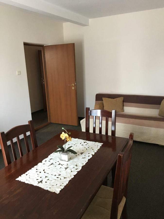 Hotel Restaurant La Conac Botiz المظهر الخارجي الصورة